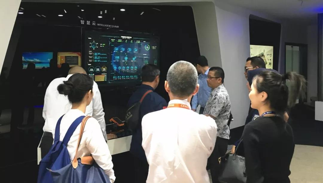 1348476qt1je1pm2f962latk4v