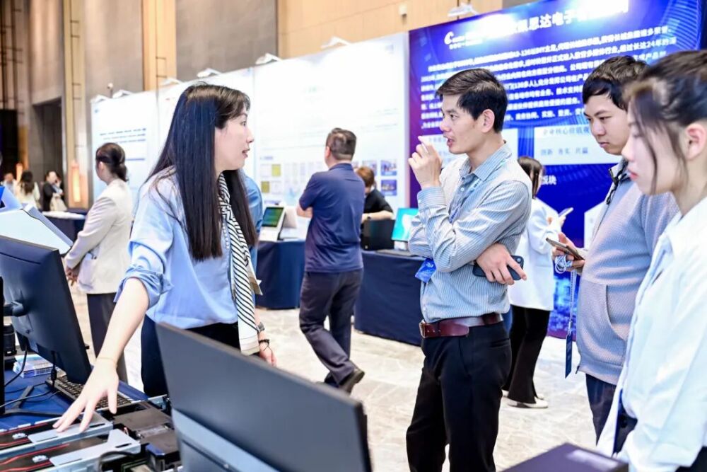 173517tv0zx3fle73pbfyceoeu